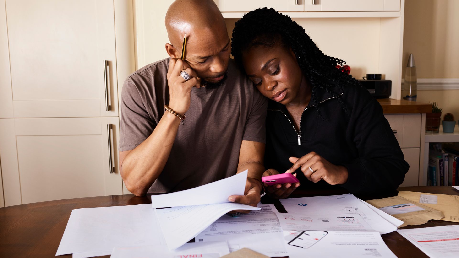 Pourquoi les tarifs diffèrent entre fournisseurs et comment en profiter ?