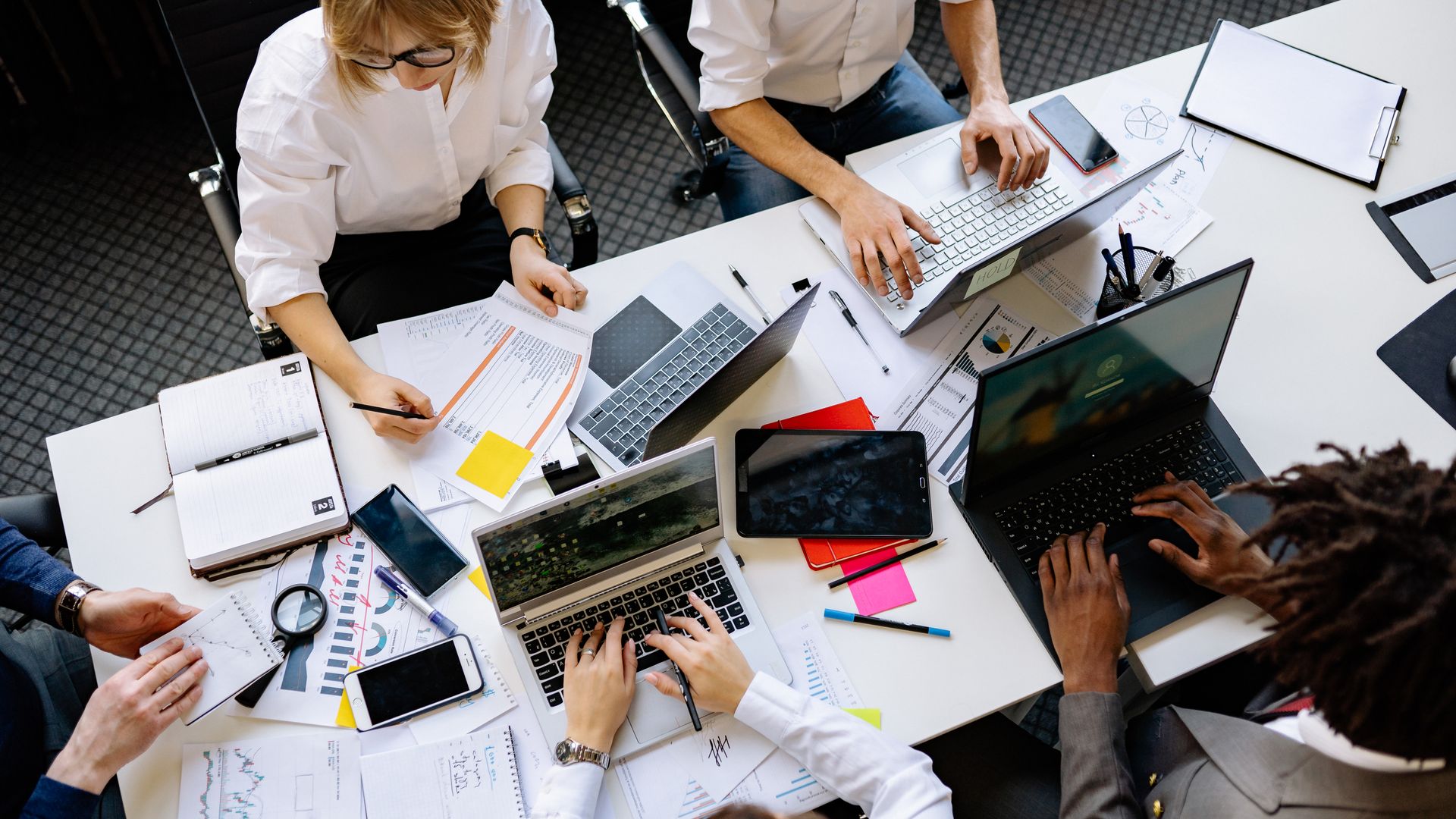 Voyages, travail, famille : quand le 49 indicatif vous concerne-t-il ?